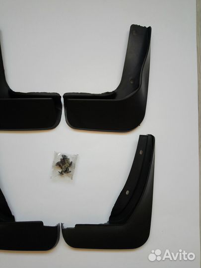 Брызговики на vw jetta6 MK6.A6 vento (новые)мягкие