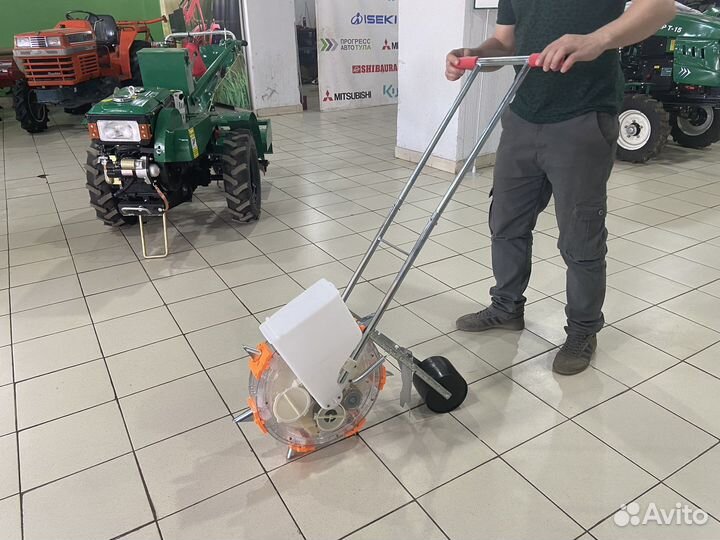 Сеялка ручная однобункерная Model: 72A