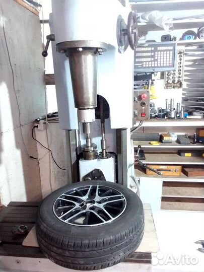 Токарно-фрезерные работы,Услуги токаря,Токарь