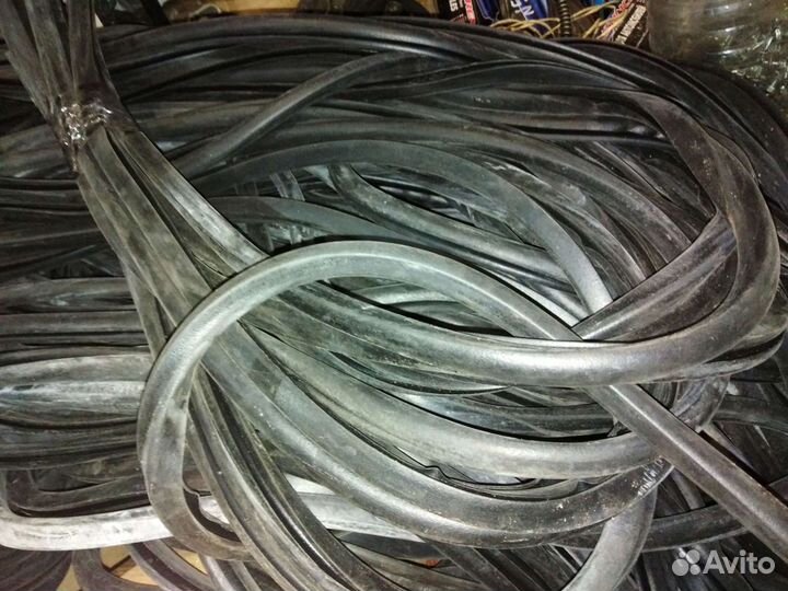 Уплотнитель двери ЗИЛ, газ-69, газ-21