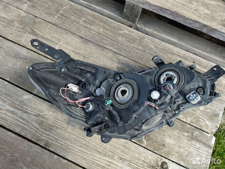 Фара левая Subaru Impreza gp2.gp3