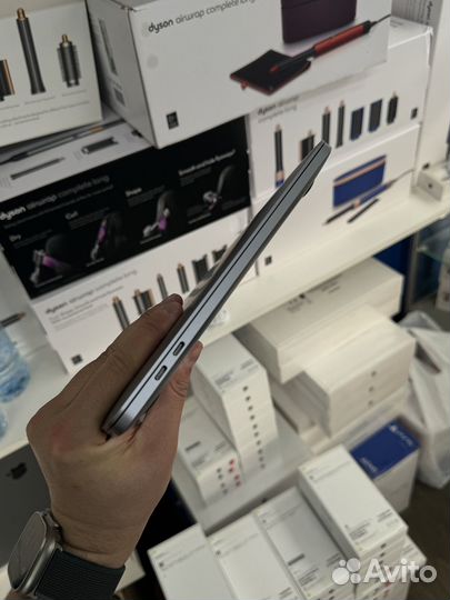 Macbook pro 13 m1 512 touch bar