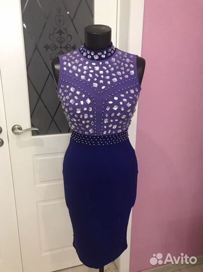 Вечернее платье со стразами