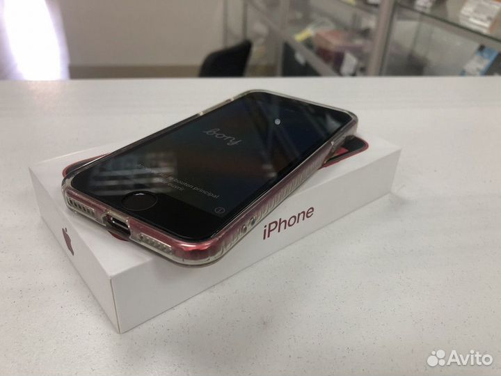 iPhone SE (2020), 64 ГБ