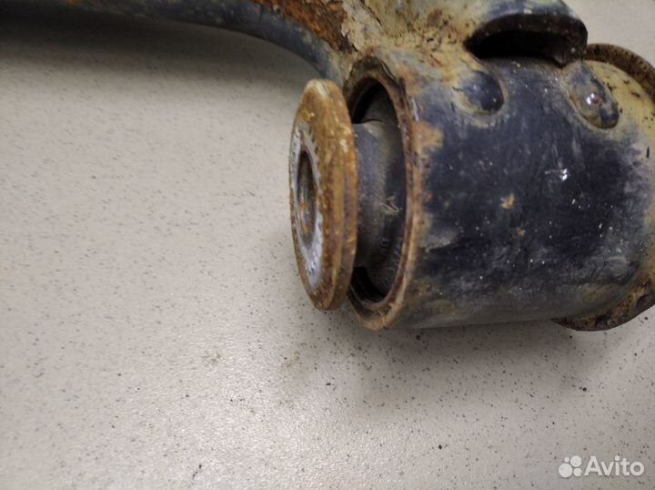 Рычаг передний нижний правый Hi Lux 2015