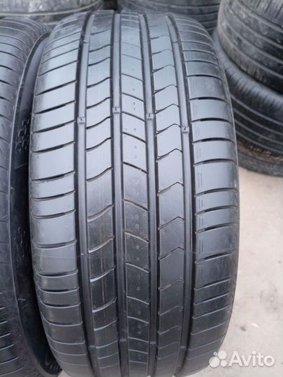 Kumho Ecsta HS51 235/45 R18 94V