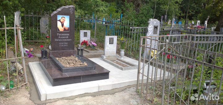 Памятники от производителя