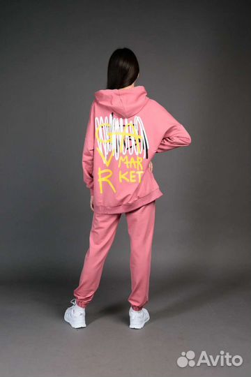 Спортивный костюм