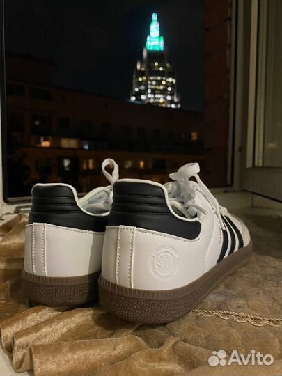 Кроссовки adidas samba 43