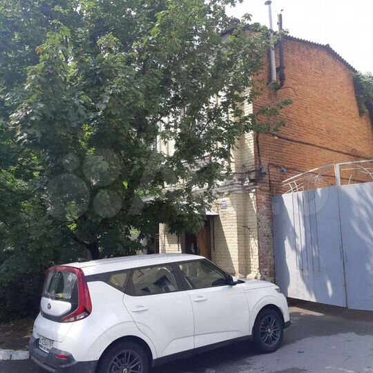 2-к. квартира, 65 м², 2/2 эт.