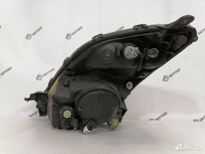 Фара передняя правая Toyota Prius NHW20 1nzfxe