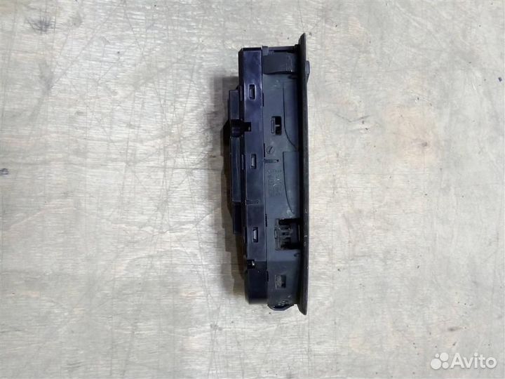 Блок управления стеклоподъемниками от BMW X3 E83