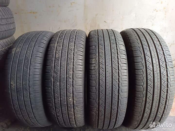 Michelin Latitude Tour HP 215/70 R16