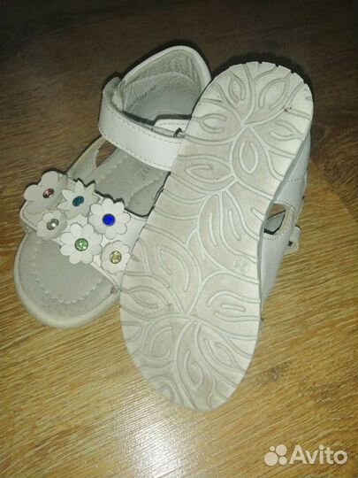 Босоножки для девочки