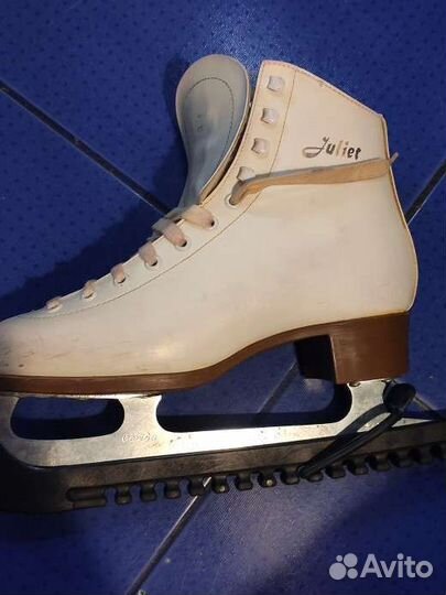 Коньки фигурные женские 38-39 размер