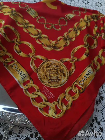 Красивый винтажный платок Яркий