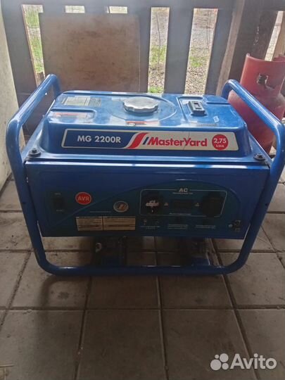 Бензиновый генератор