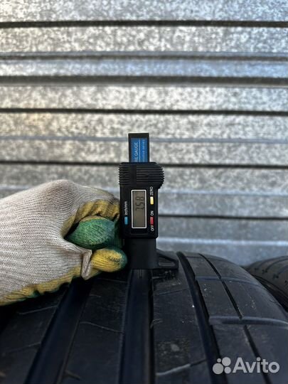 Pirelli P Zero PZ4 245/35 R20 95Y