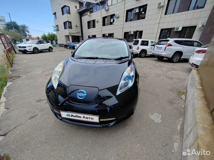 Nissan Leaf AT, 2011, 100 000 км