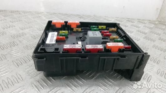 Блок предохранителей volkswagen passat B7 (KMA01M1