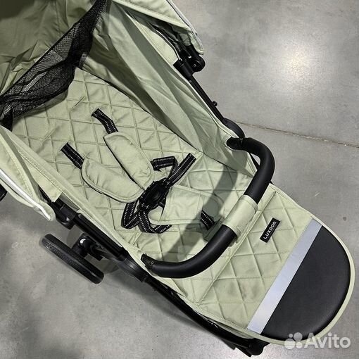 Коляска прогулочная Luxmom 730, до 22 кг