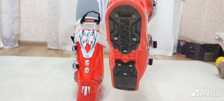 Горнолыжные ботинки Tecnica 22.5 размер 110 жёстко