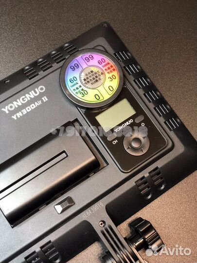 Видеосвет Yongnuo RGB + штатив