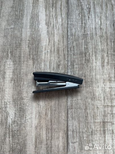 Степлер канцелярский