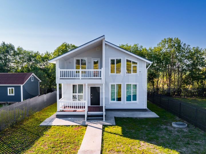 Дом 196 м² на участке 7,5 сот.