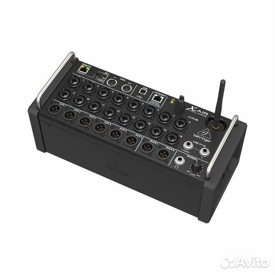Рэковый микшер Behringer XR18