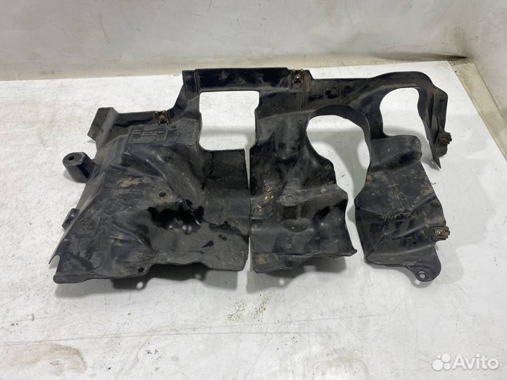 Кожух рулевого кронштейна BMW 6 F06