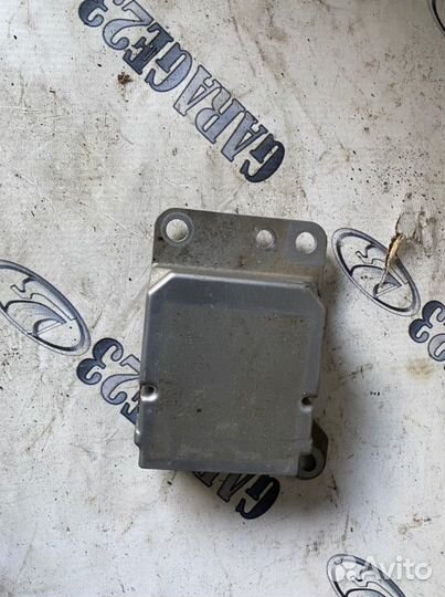 Блок управления подушками безопасности nissan р12