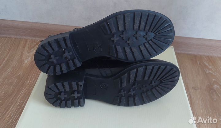 Резиновые сапоги