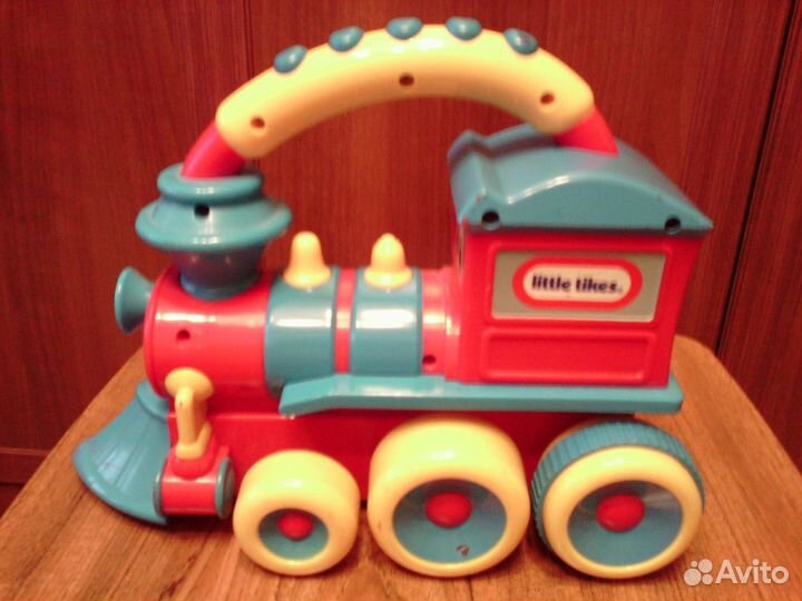 Паровоз фирмы Little Tikes развивающий