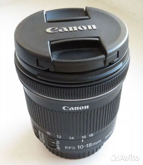 Объектив Canon EF-S 18-135mm STM