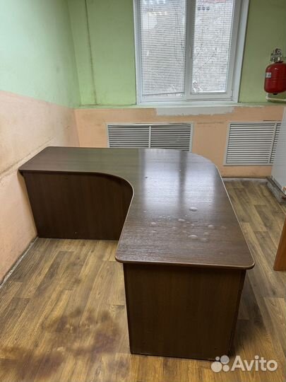 Стол офисный угловой