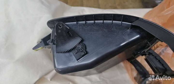 Верхний бардачок тойота авенсис т250