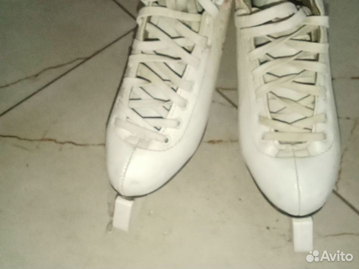 Коньки фигурные