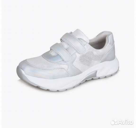 Кроссовки для девочки