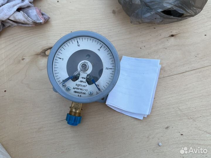 Манометр дм2010сгу2