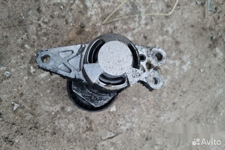 Натяжитель ремня генератора peugeot 206 1 рестайли