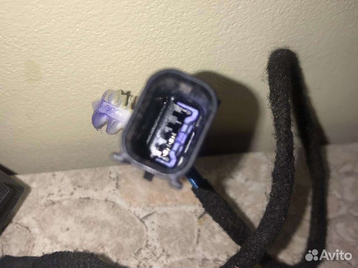 Кнопка открывания багажника Ford Ecosport