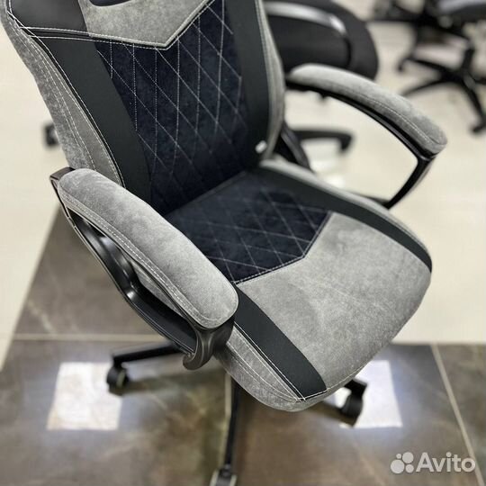 Игровое кресло Zombie Viking 6 Knight B (цвета)