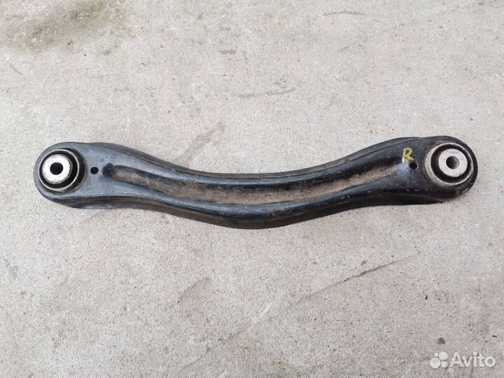 Рычаг, тяга подвески правая задняя A1643501606 Mercedes-Benz M-Class W164