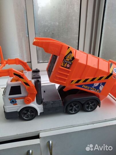 Мусоровоз игрушка