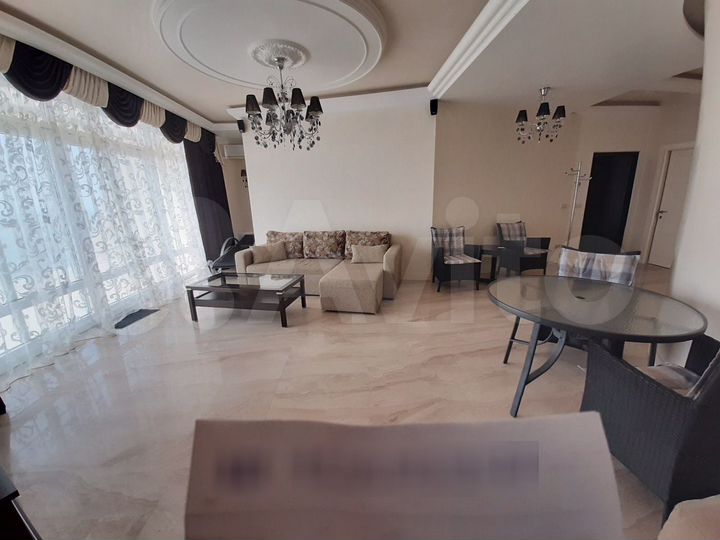 3-к. квартира, 130 м², 7/8 эт.