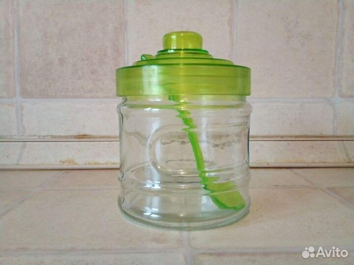 Сахарница с ложкой