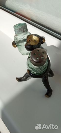 Статуэтка солоница