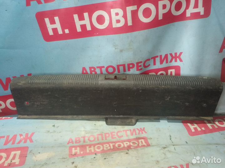 Накладка замка багажника Хендай Акцент