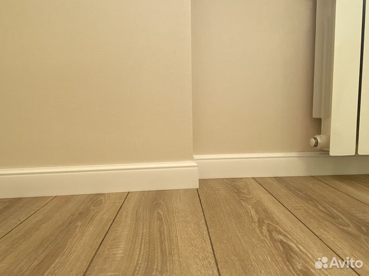 Монтаж плинтусов и напольных покрытий